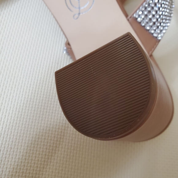 Chinese Laundry Shoes - Picture 5 of 10